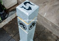 Bollard Trotoar