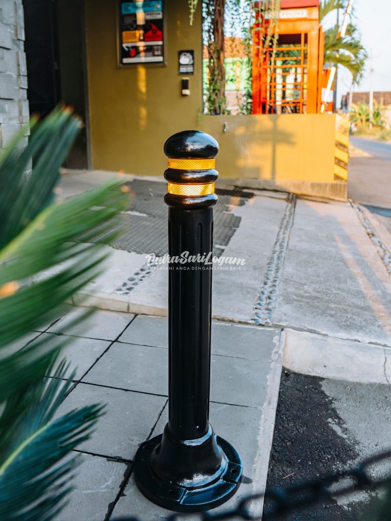 Bollard Penjaga Keamanan untuk Kota Surabaya